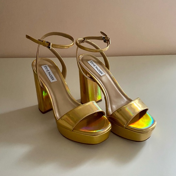Steve Madden Gold Holographic Platform Heels - Size 8 ✨ - Picture 2 of 8
